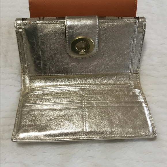 Coach signature turn lock wallet - Picture 12 of 12